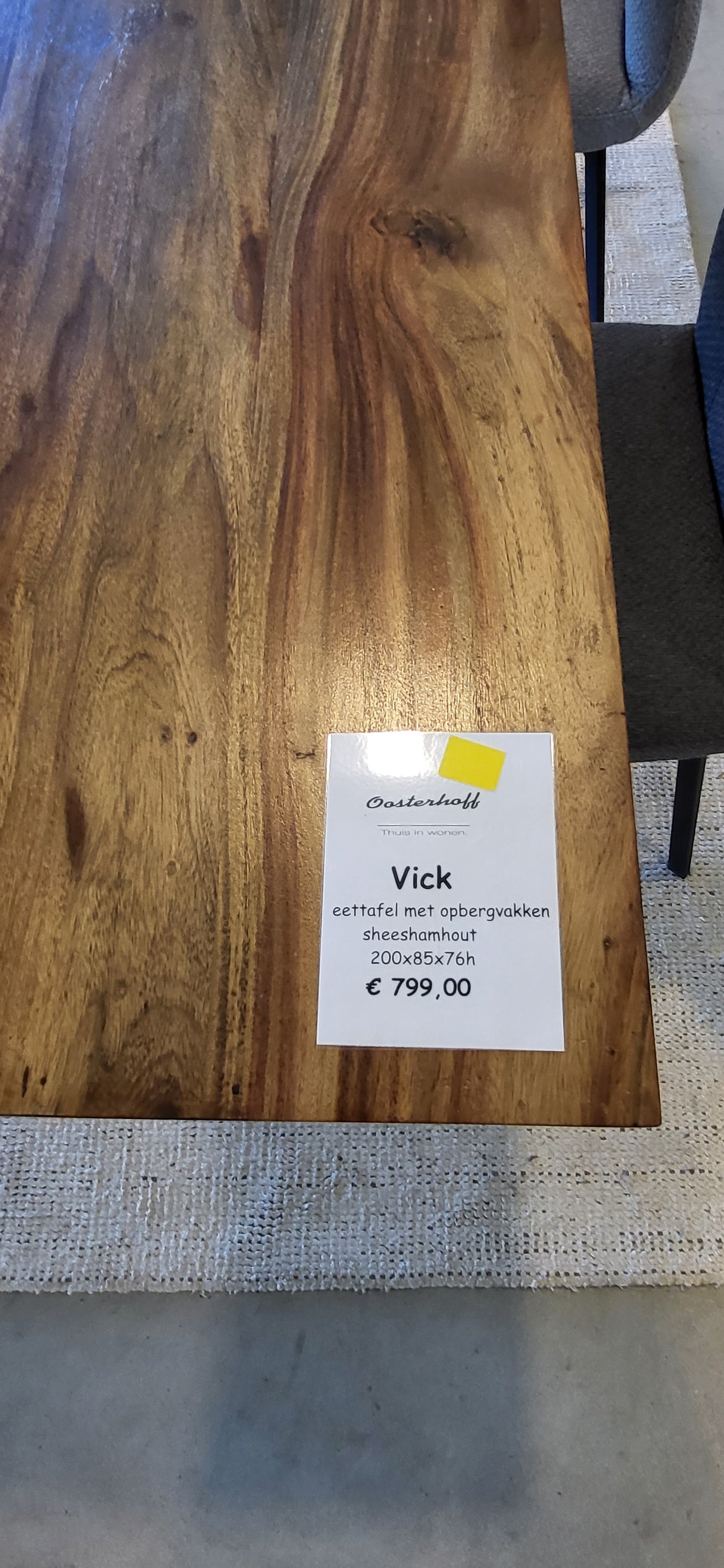 Eetkamertafel Vick