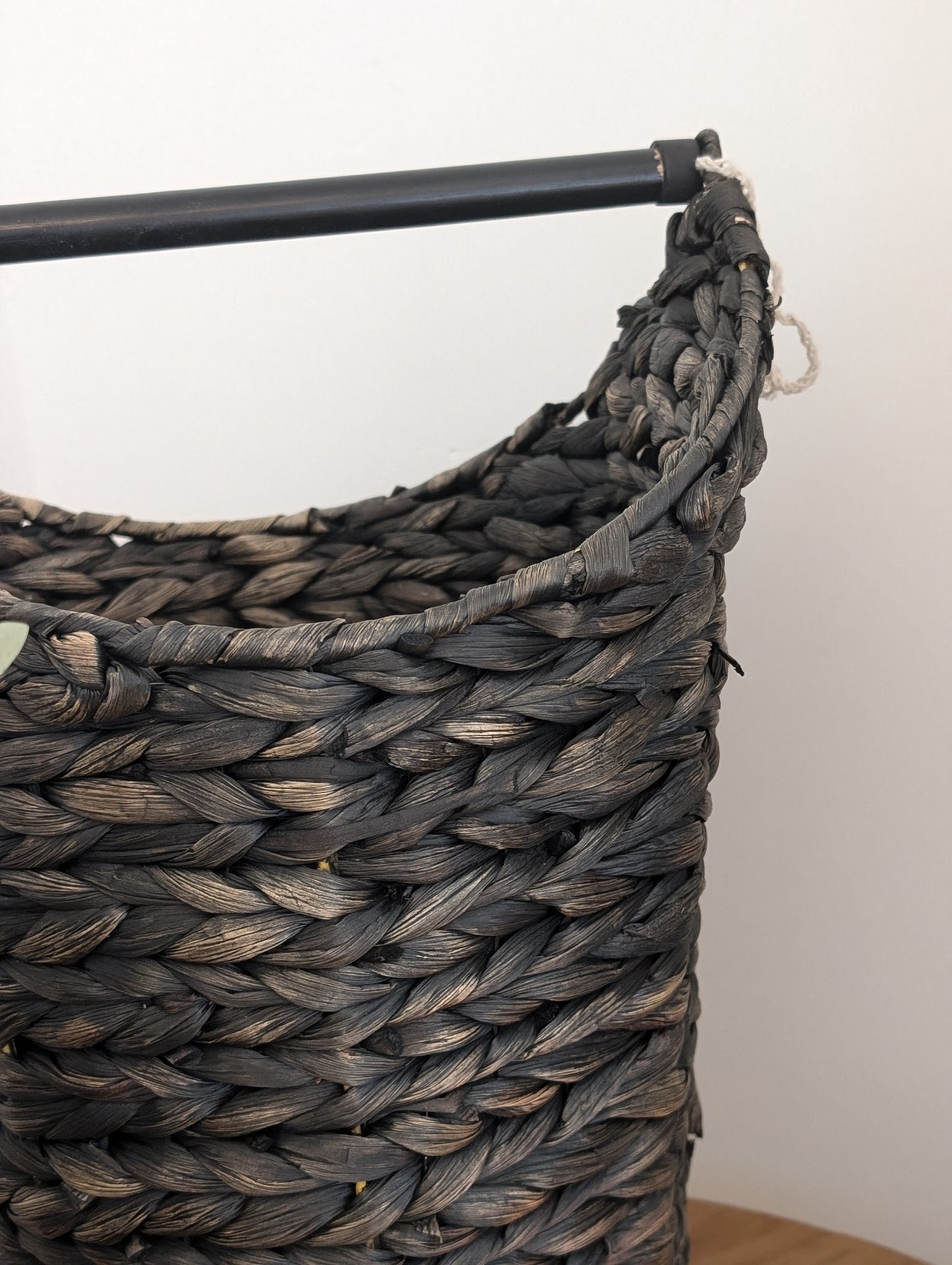 Rotan toiletrolhouder