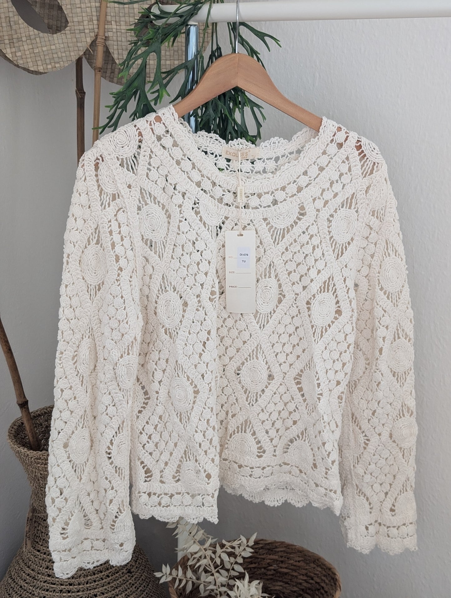 Ecru truitje met lange mouw