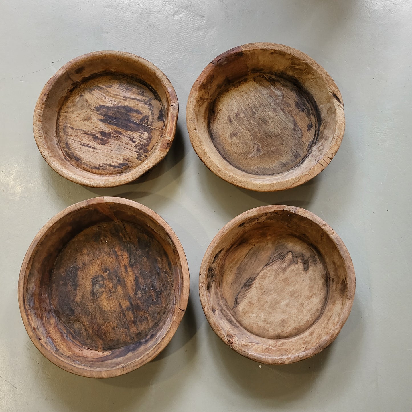 Oude houten schaal maat L