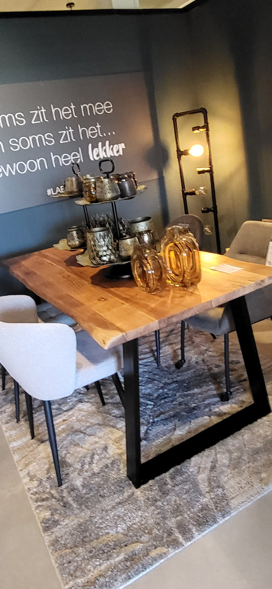 Eetkamertafel Curve