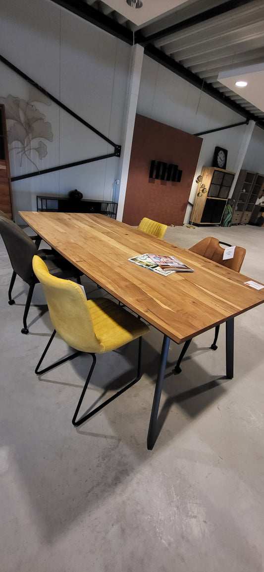 Eetkamertafel Corsica