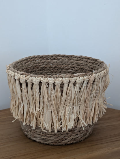 Rietenmand met fringe (verschillende maten)