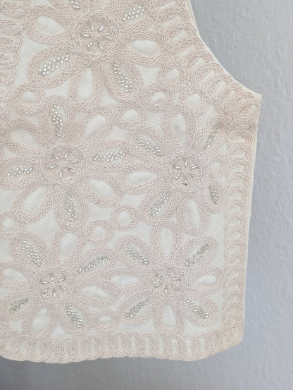 Prachtige gilet bloemendetail