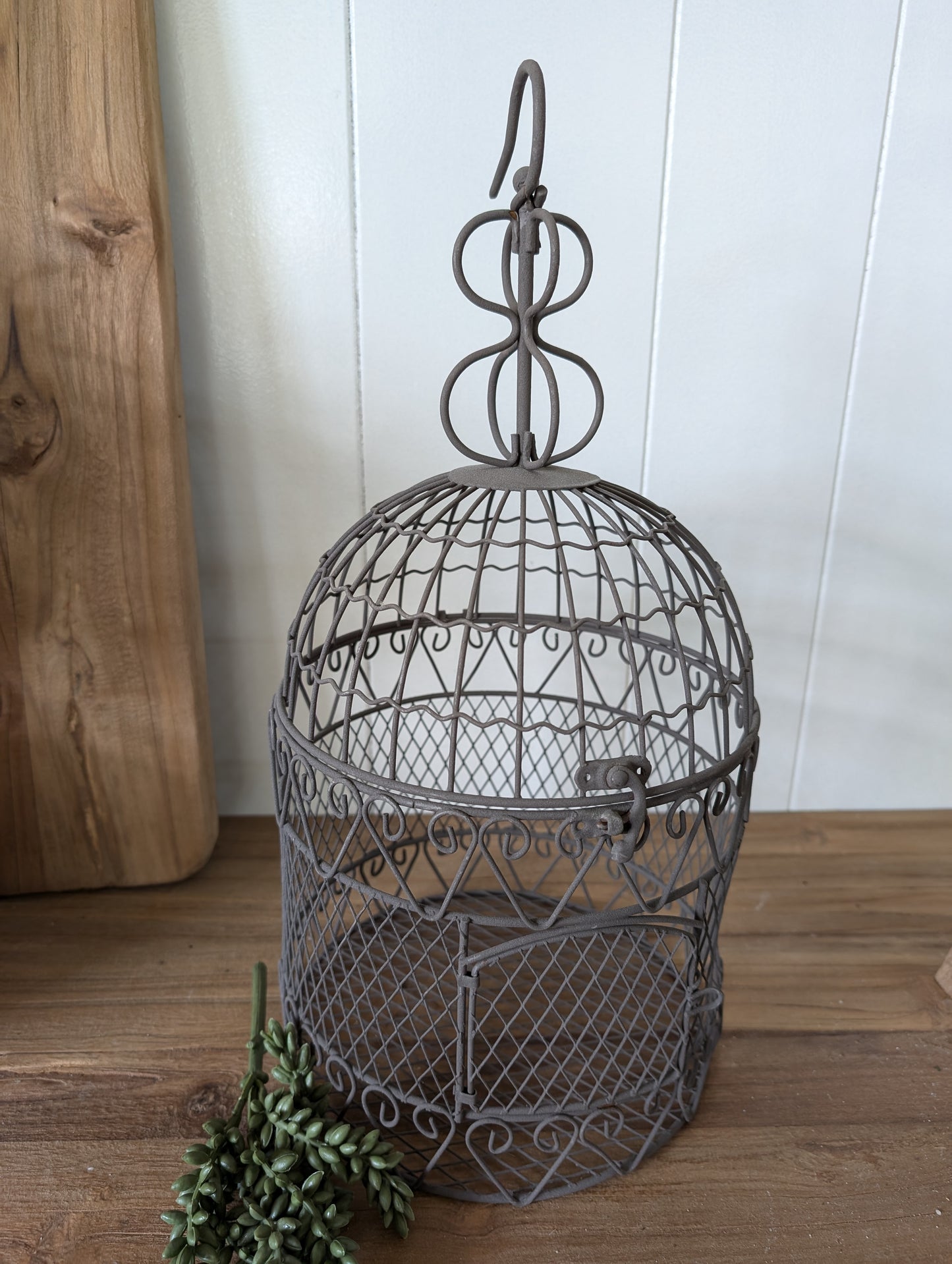 Metalen vogelkooi